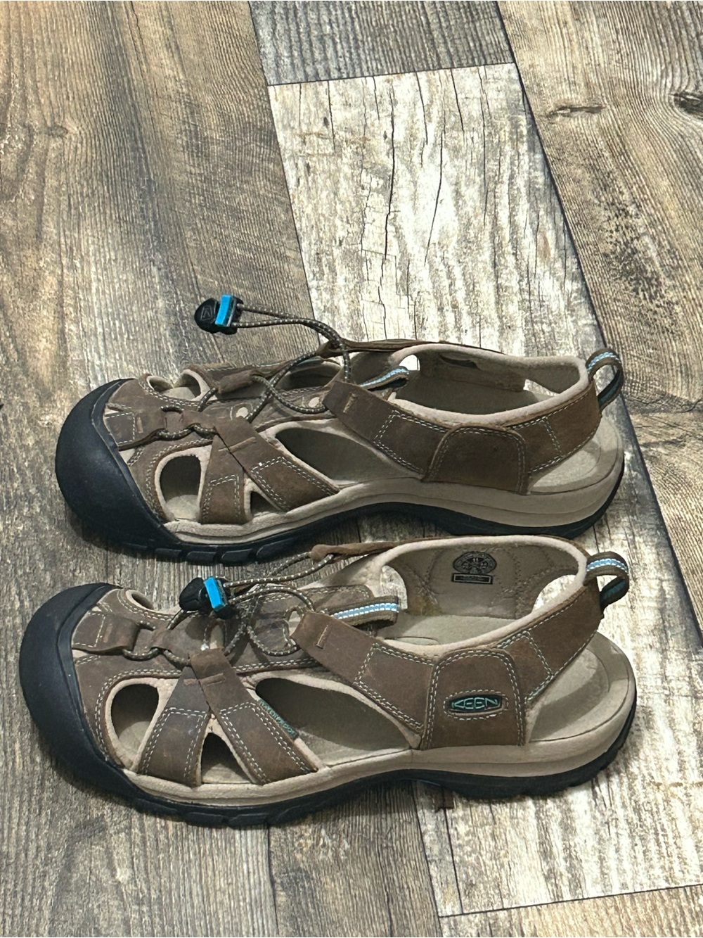 Keen 1003993 Venice Women's
Water Sandals Brown Caribbean
Sea US 11 - Picture 4 of 6